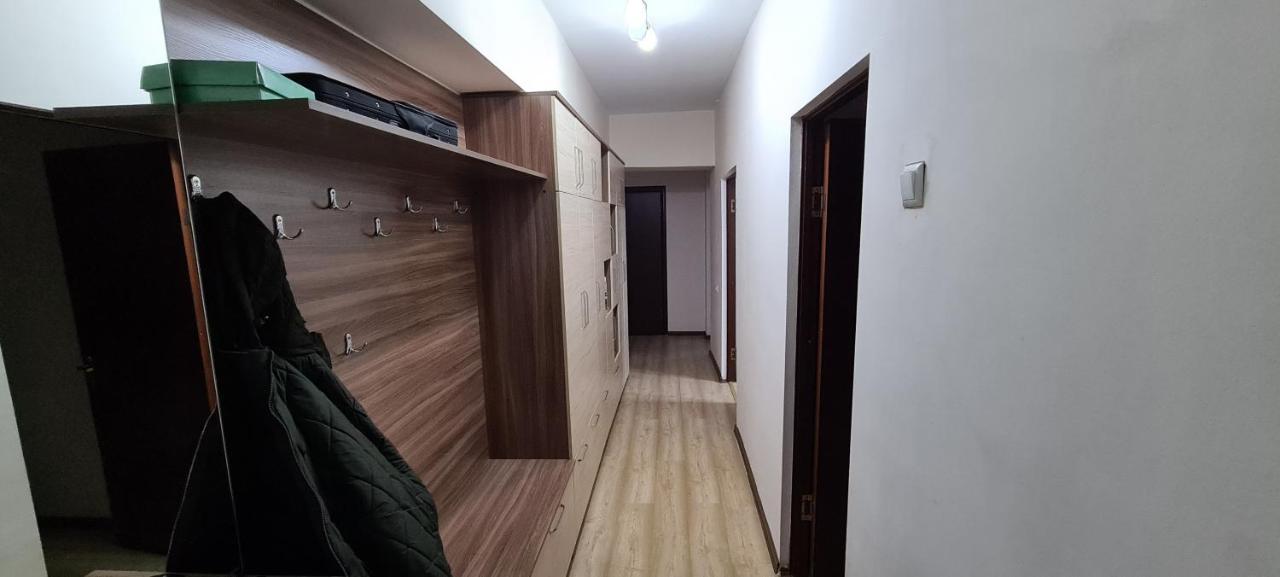 شقة Flat In Central بيشكيك المظهر الخارجي الصورة