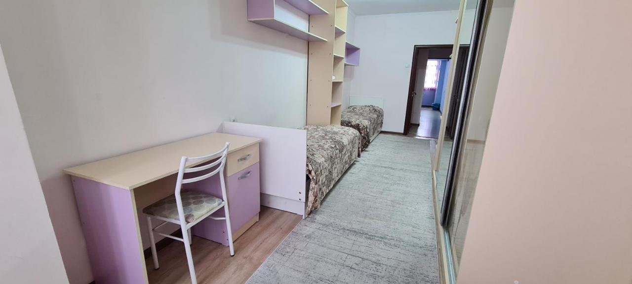 Flat In Central بيشكيك المظهر الخارجي الصورة